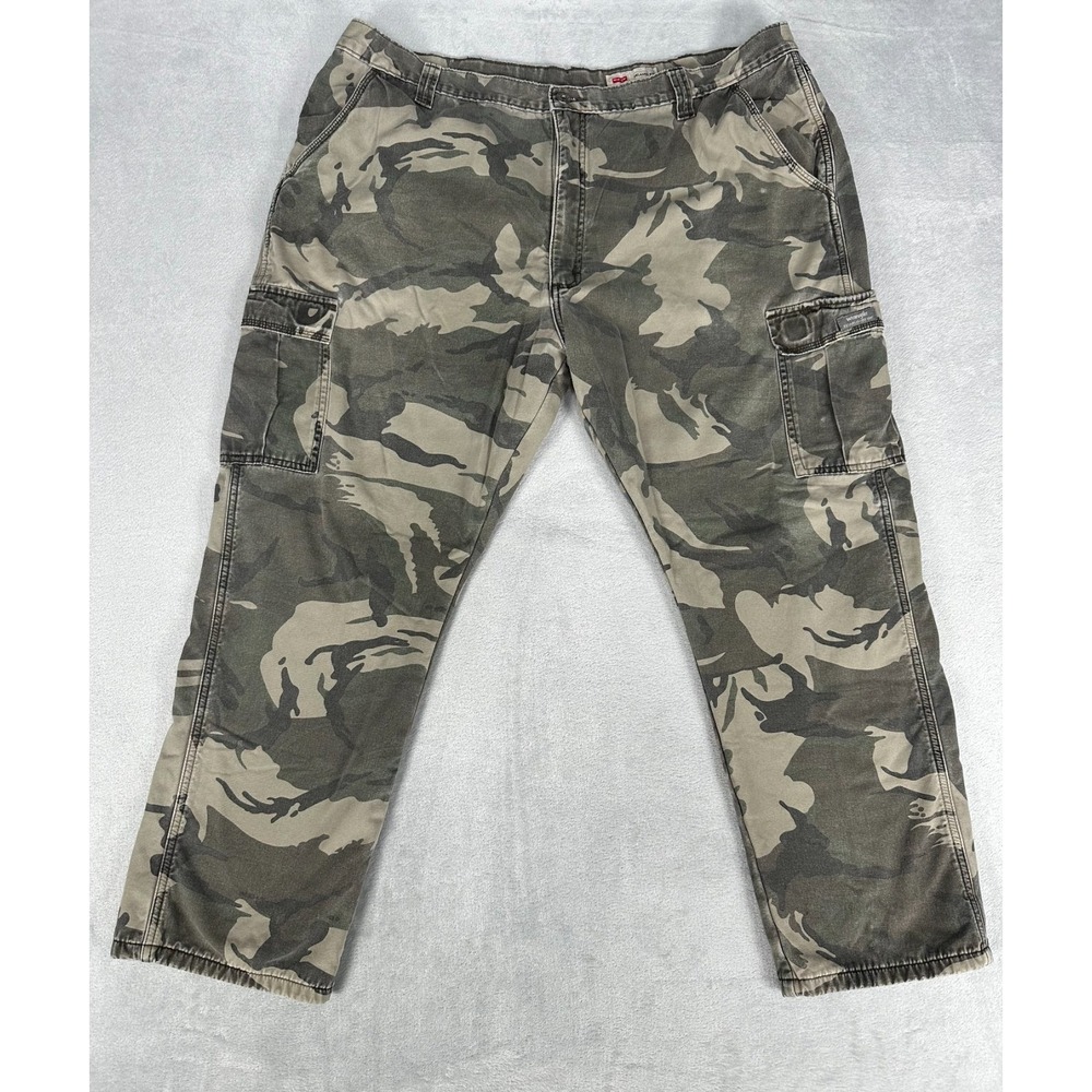 Wrangler Cargo Fleece Lined Pants Mens 42 x 27 Camouflage Relaxed Fit READ